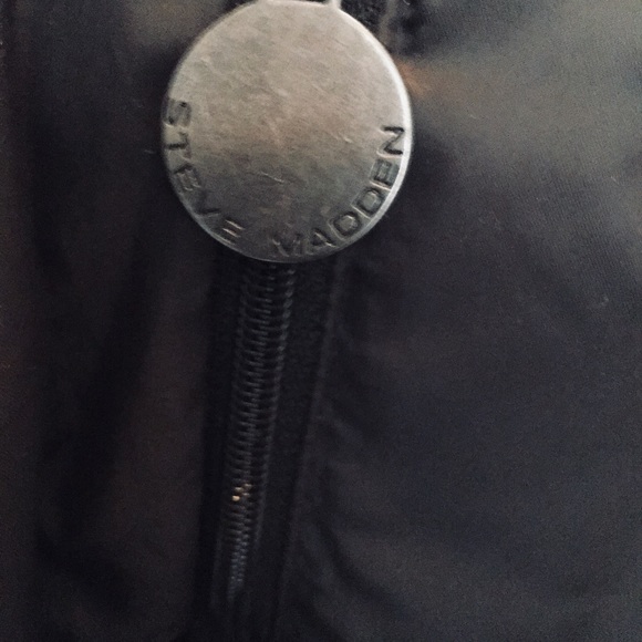 - STEVE MADDEN PUFF JACKET SIZE SMALL - Picture 7 of 8